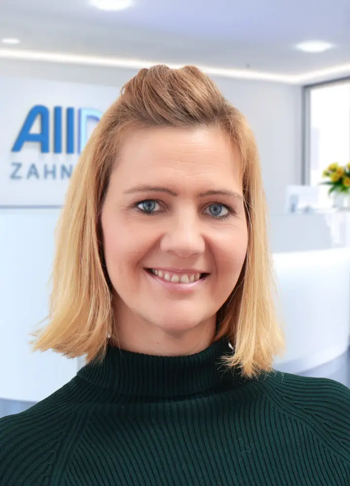 Portrait Klinikmanagerin Kristin Michallik (AllDent Bremen)