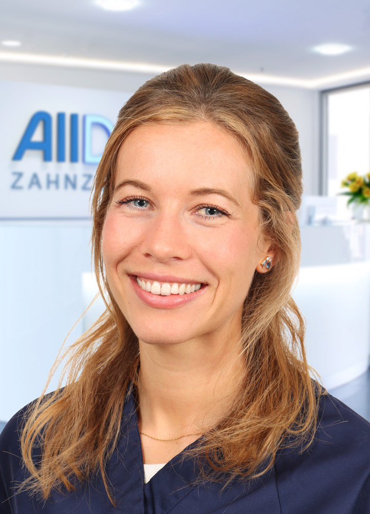 Portrait Oralchirurgin Marleen Kraxenberger (AllDent Bremen)